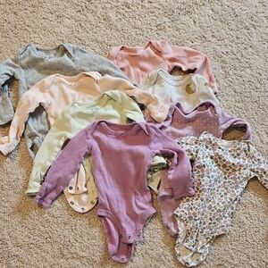 Set / Lot / Bundle Carter's Newborn Onesies / Bodysuits